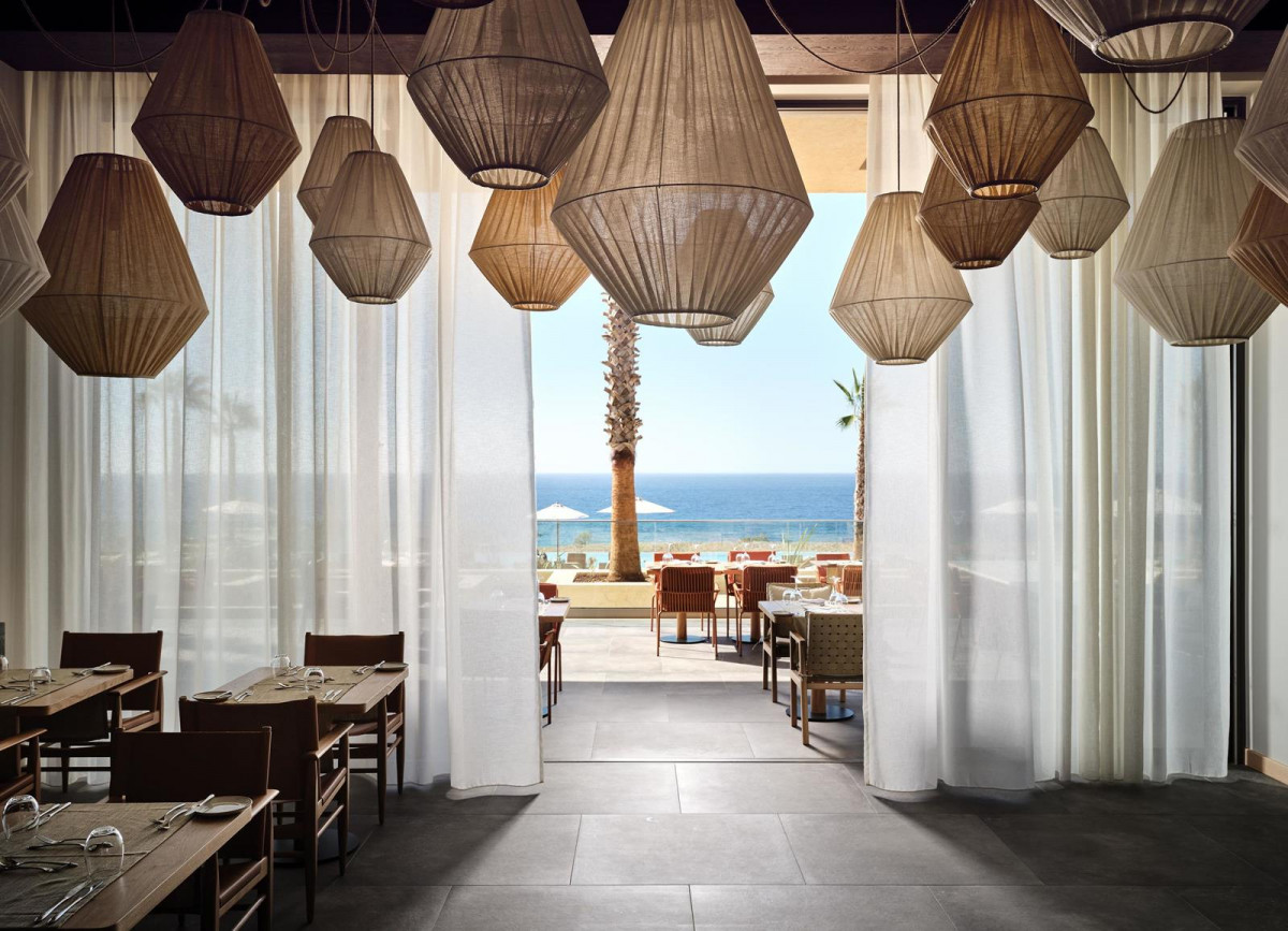 THE ROYAL SENSES RESORT CURIO COLLECTION BY HILTON фото 5