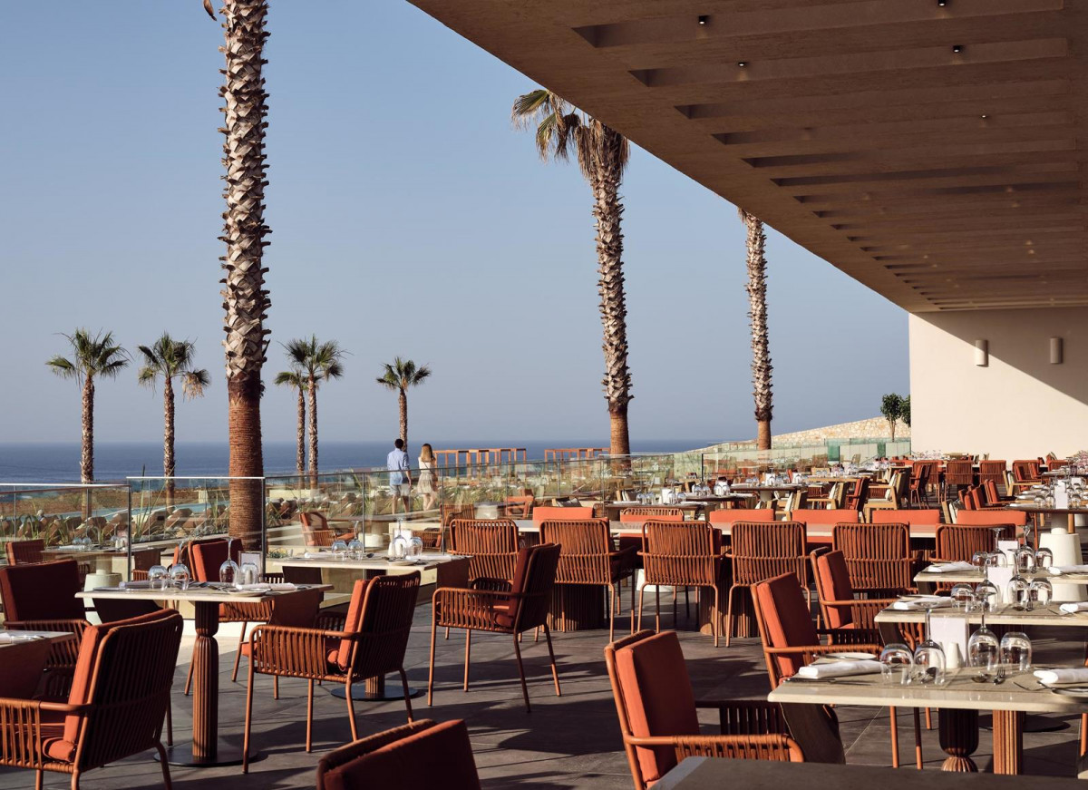 THE ROYAL SENSES RESORT CURIO COLLECTION BY HILTON фото 6