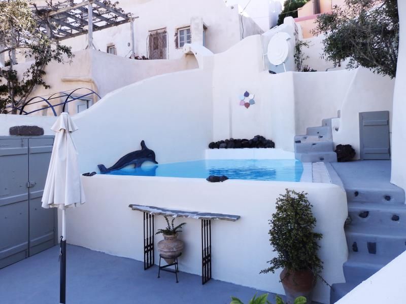 TIMEDROPS SANTORINI MONUMENTAL HOUSES