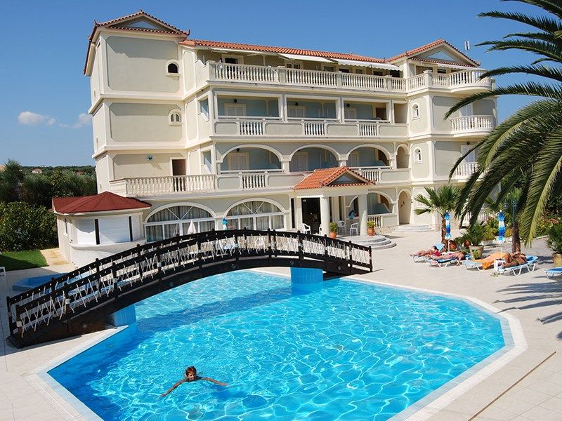 VILLA BASIL