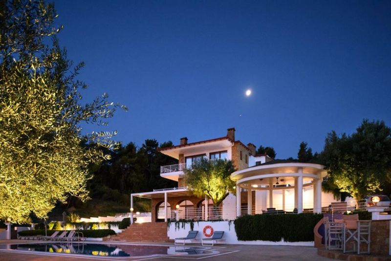 VILLA D ORO LUXURY VILLAS & SUITES