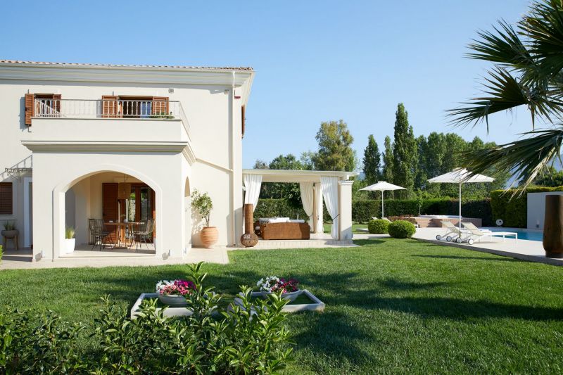 VILLA DAPHNE фото 4
