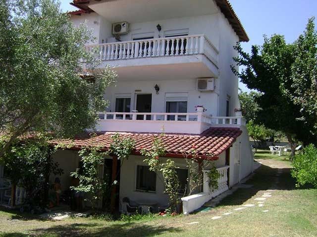 VILLA ELENI APT