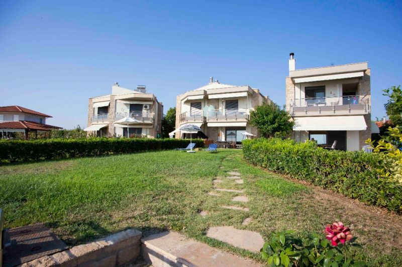 VILLA LIMANAKI