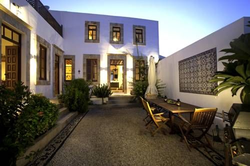VILLA LINDOS BEACH