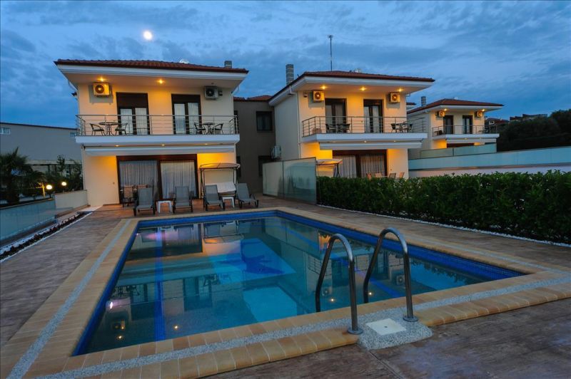 VILLA PARADISE