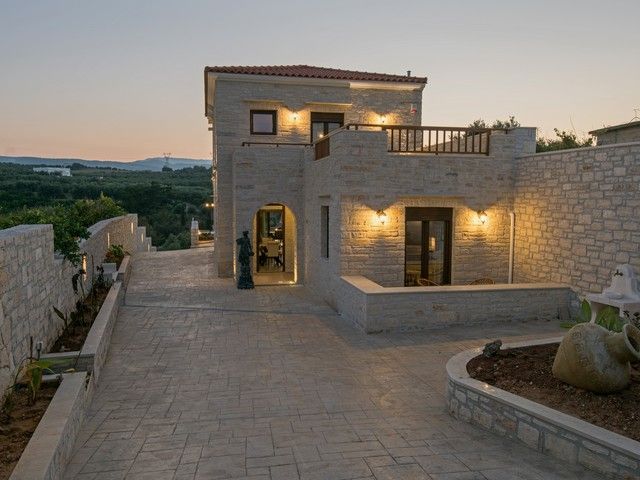 VILLA SEMELI