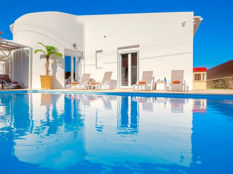 VILLA SKY