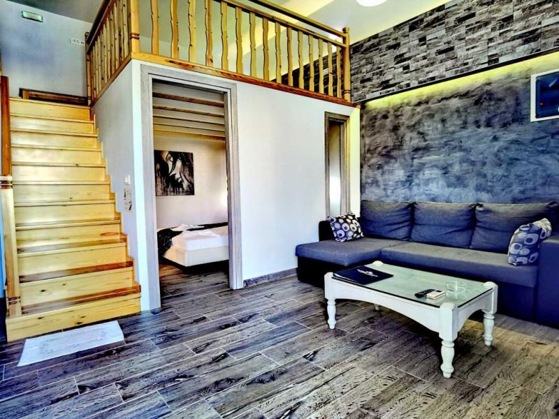 VLYCHA BEACH STUDIOS & APARTMENTS