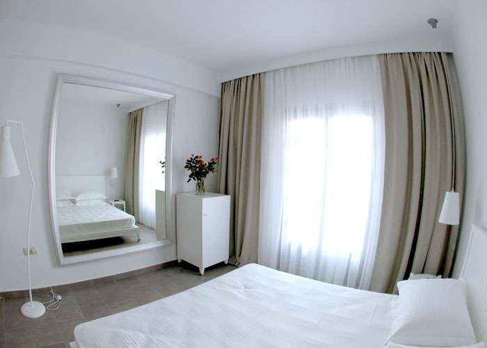 WHITE SUITES фото 3