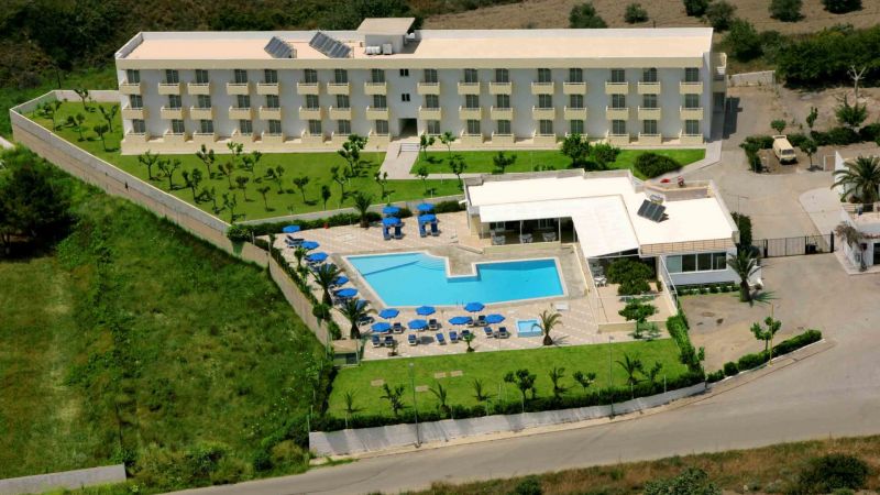 ZOES HOTEL STUDIOS