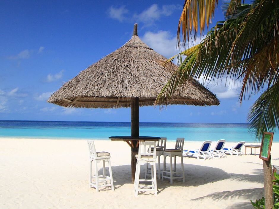 ERI MALDIVES (EX. ERIYADU ISLAND RESORT) фото 3