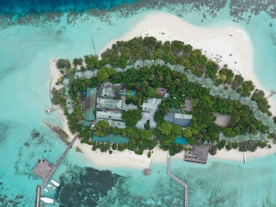 ERI MALDIVES (EX. ERIYADU ISLAND RESORT) фото 6