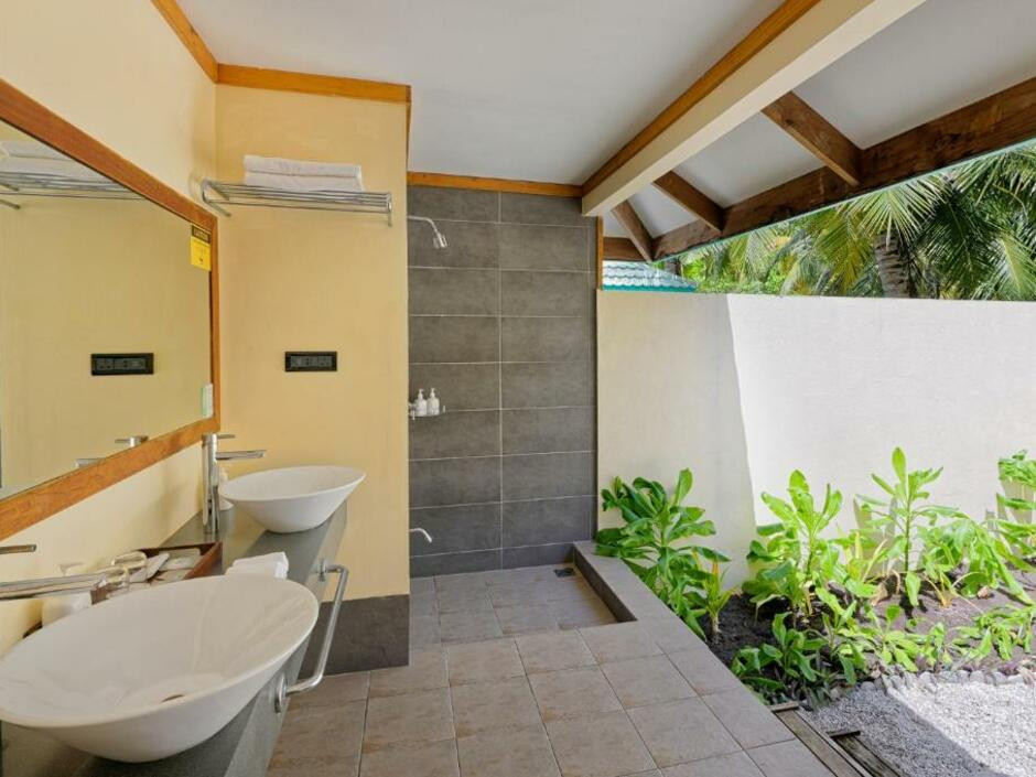 CANAREEF RESORT (EX. HERATHERA ISLAND RESORT) фото 7