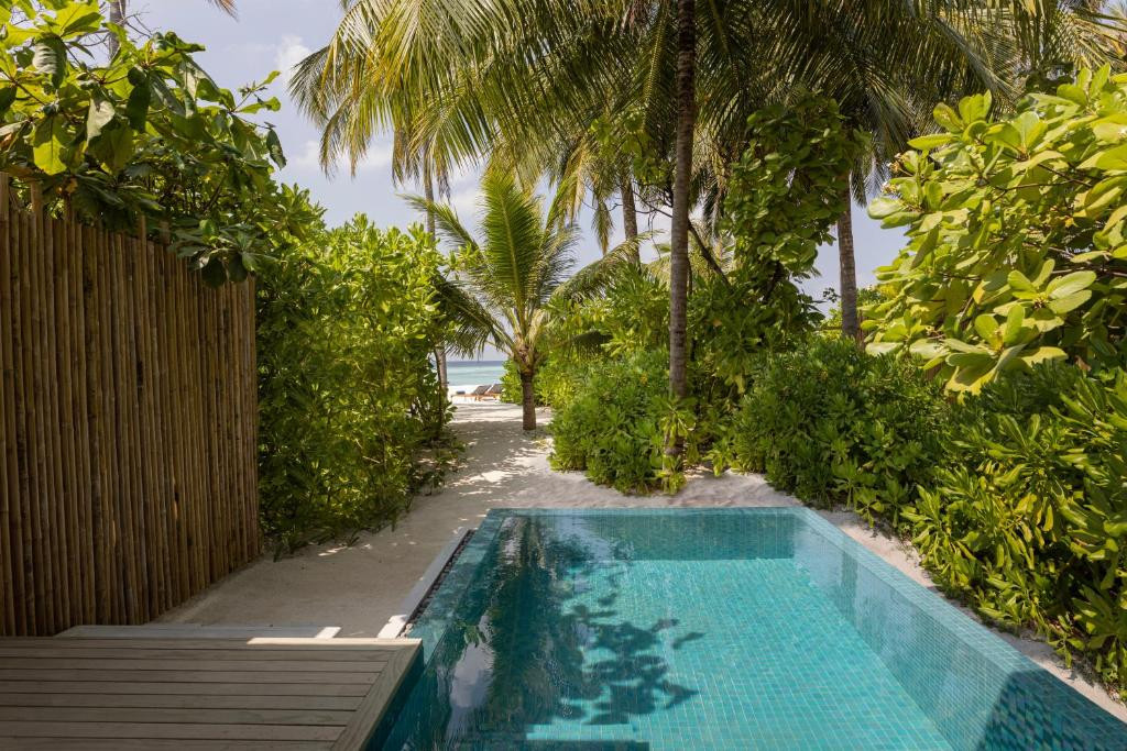 AVANI+ FARES MALDIVES RESORT фото 8