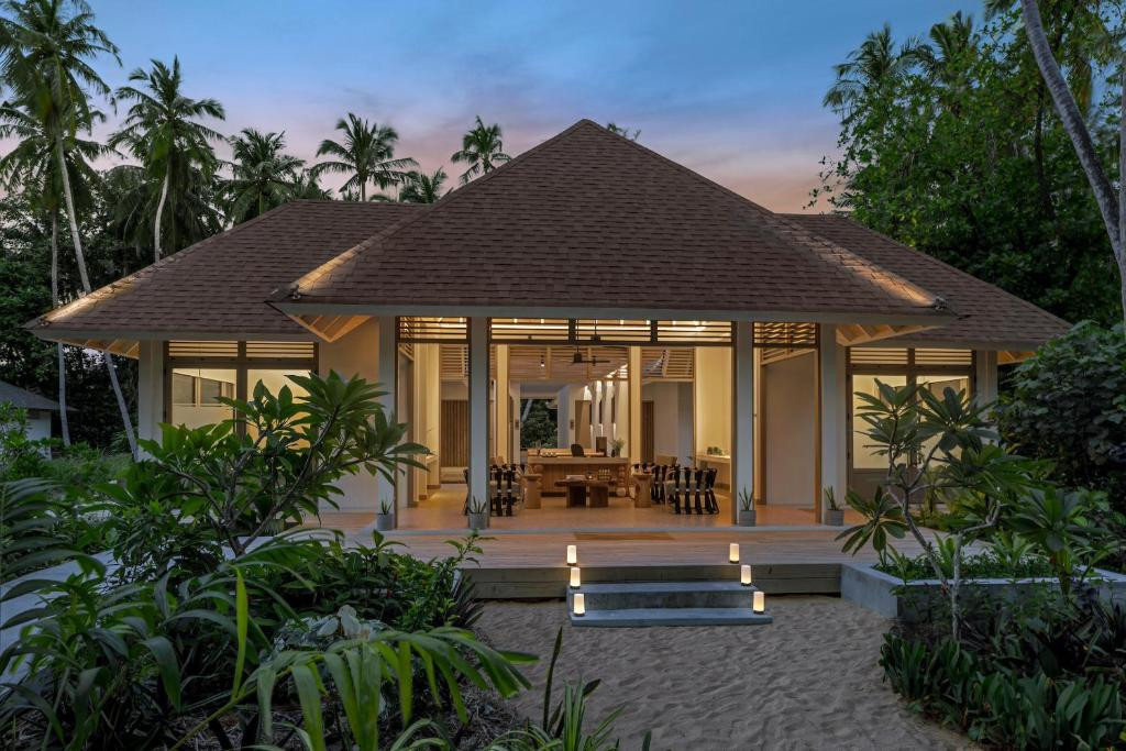 AVANI+ FARES MALDIVES RESORT