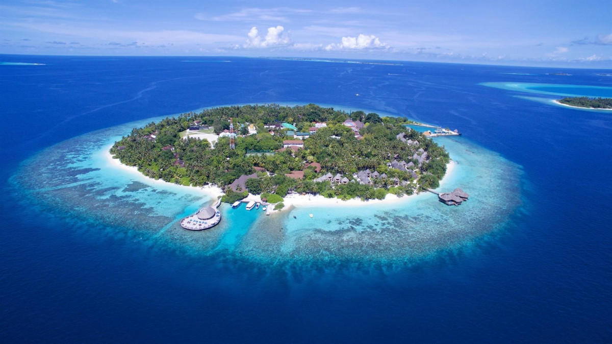 BANDOS MALDIVES (EX. BANDOS ISLAND RESORT) фото 2