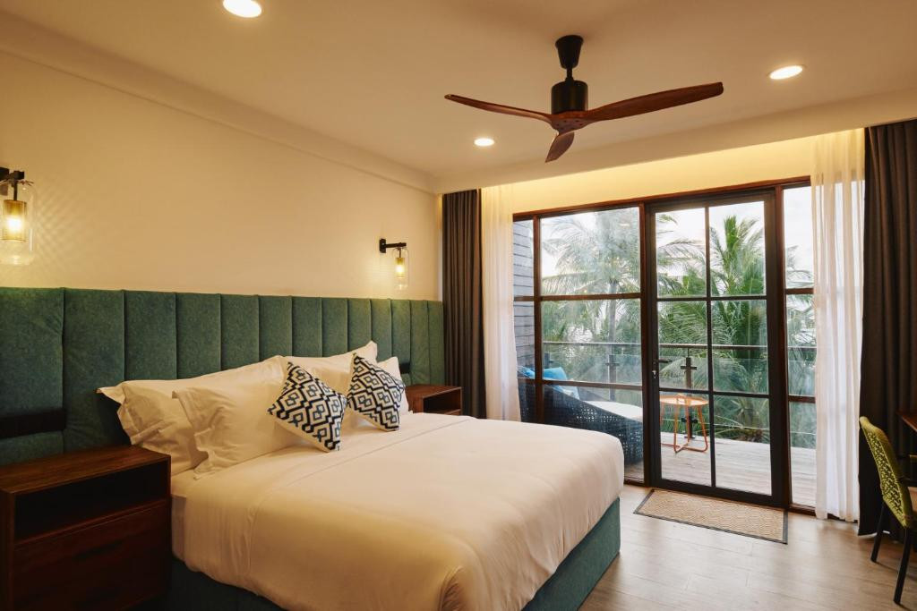 BEACH HOTEL DHIGURAH фото 3