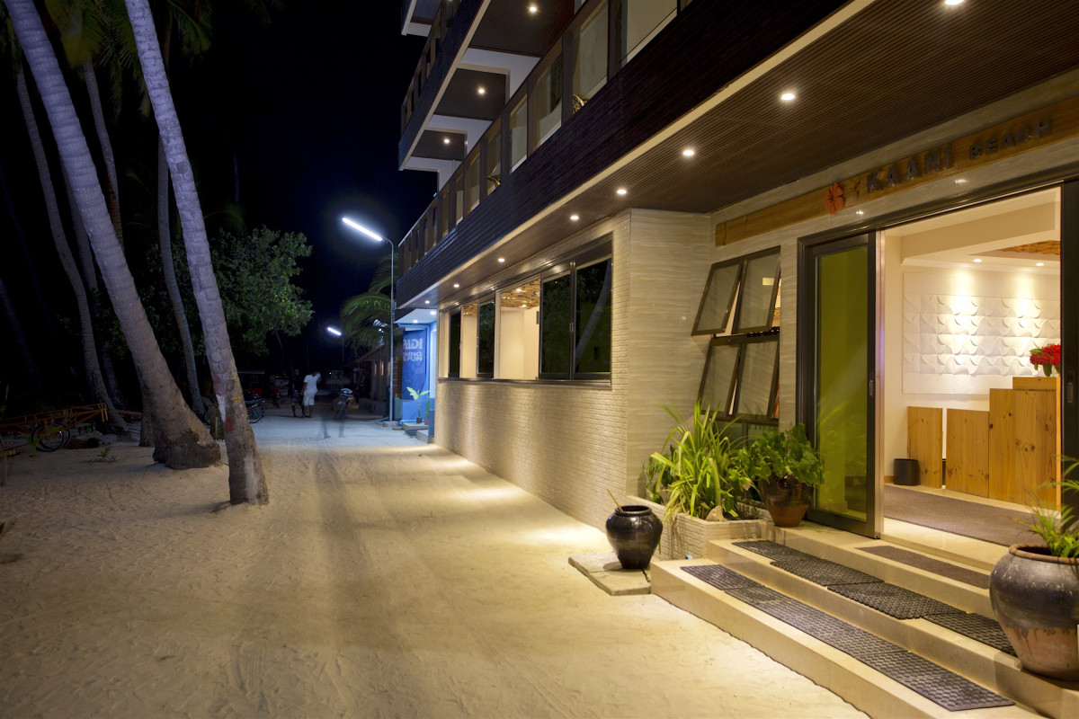 KAANI BEACH HOTEL фото 6