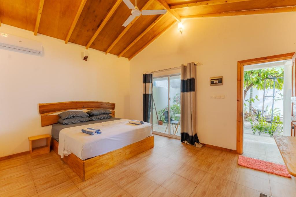 THODDOO SUN SKY INN