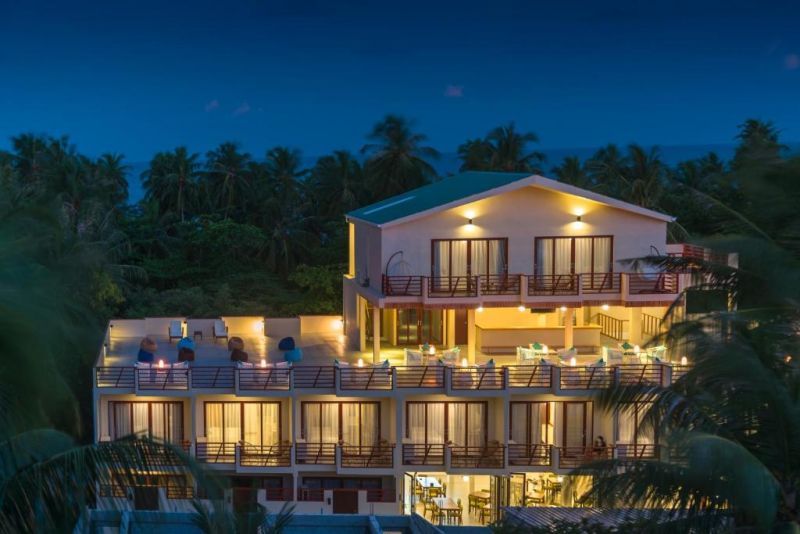 WHITE SAND DHIGURAH