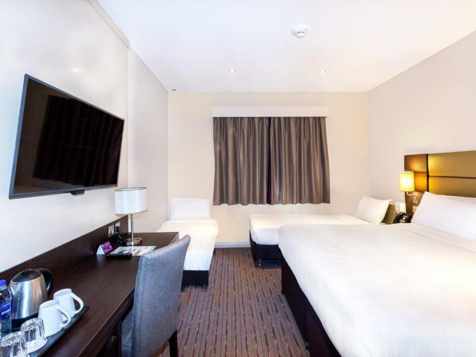PREMIER INN DUBAI IBN BATTUTA MALL фото 3
