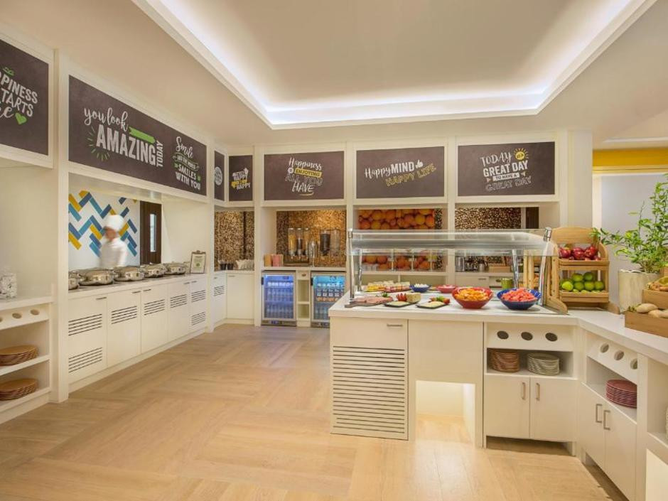 HAMPTON BY HILTON DUBAI AIRPORT фото 6