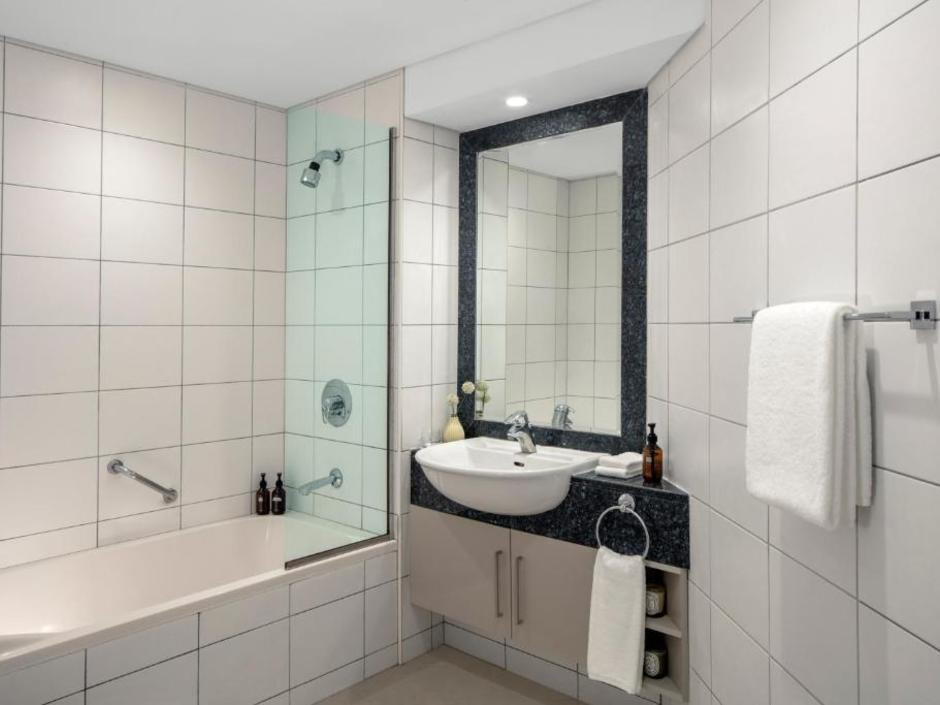 STAYBRIDGE SUITES DUBAI FINANCIAL CENTRE (EX. AL SALAM HOTEL SUITES, CHELSEA TOWER) фото 6