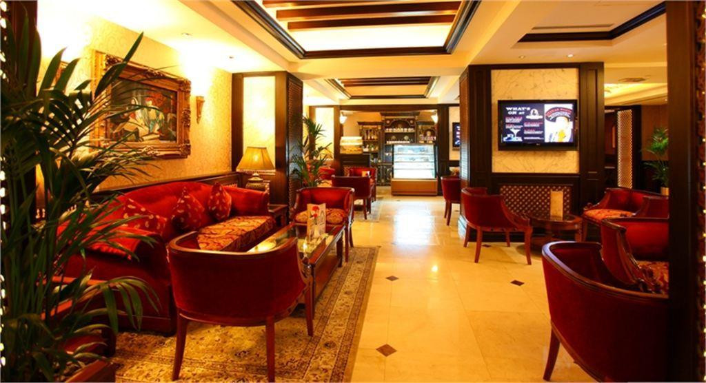 ARABIAN COURTYARD HOTEL & SPA фото 3