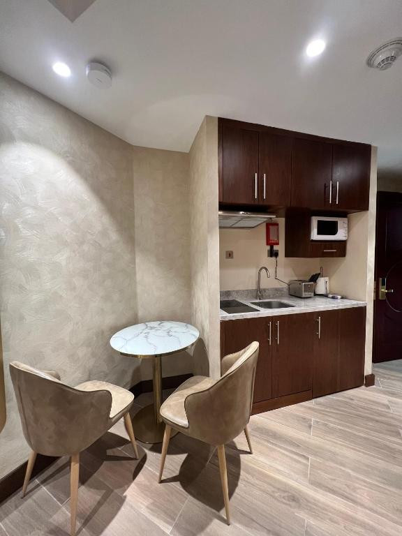CITY SEASONS SUITES фото 6
