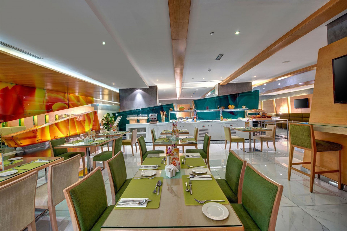 AL KHOORY EXECUTIVE HOTEL AL WASL фото 7