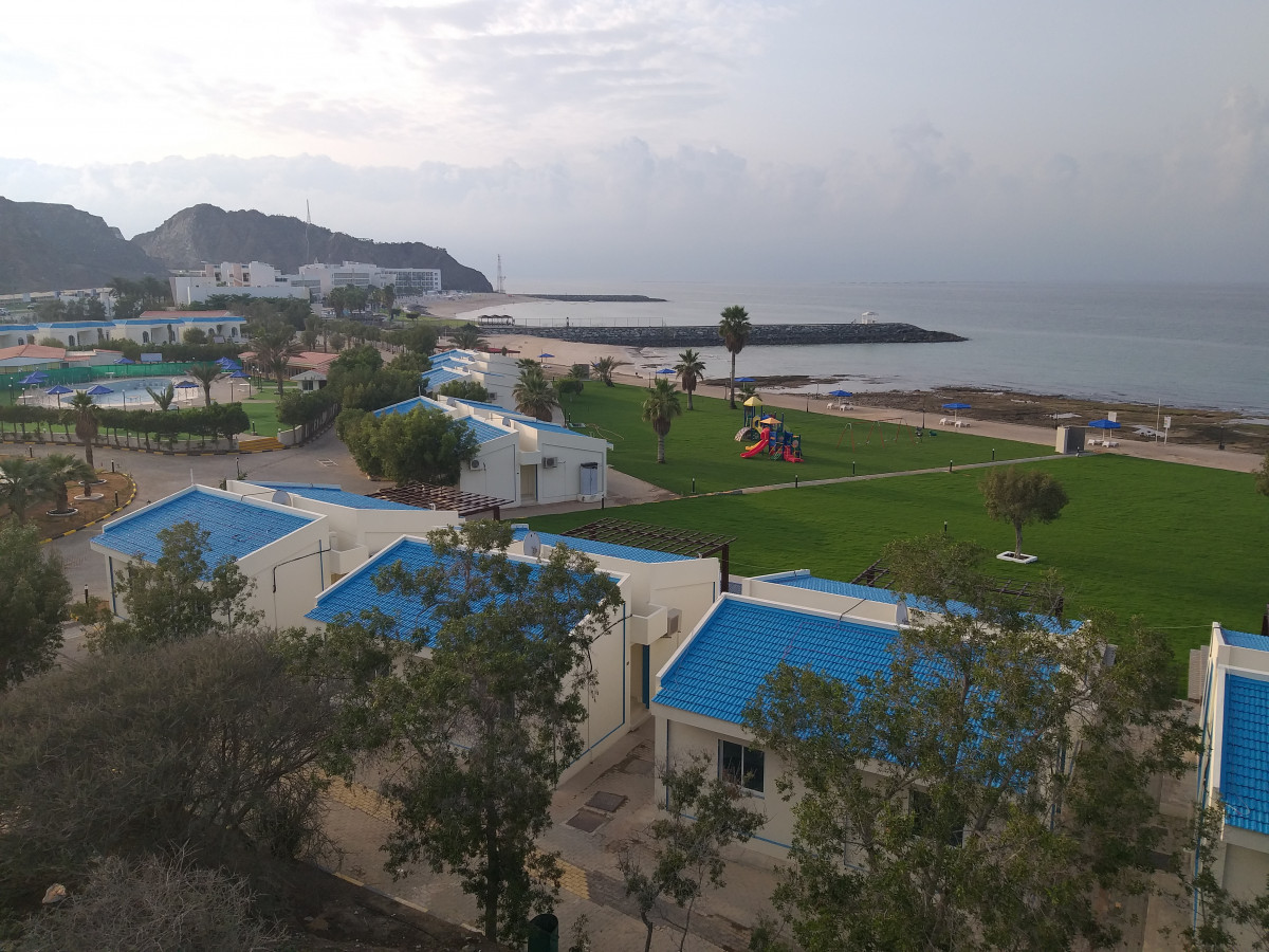 HOLIDAY BEACH RESORT