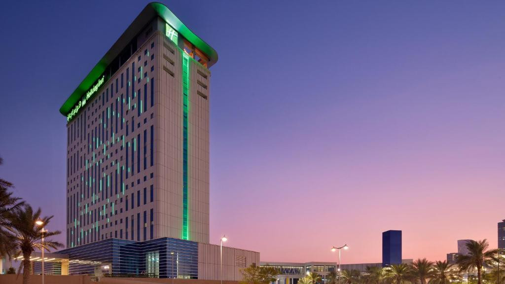 HOLIDAY INN & SUITES DUBAI FESTIVAL CITY фото 2