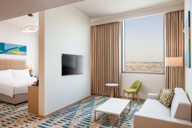 HOLIDAY INN & SUITES DUBAI SCIENCE PARK фото 7