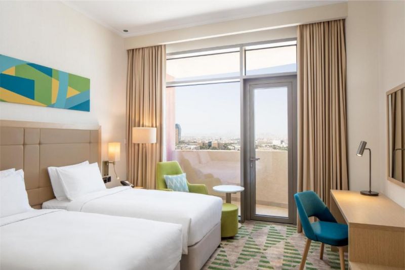 HOLIDAY INN & SUITES DUBAI SCIENCE PARK фото 8