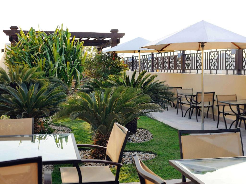 MOVENPICK HOTEL APARTMENTS AL MAMZAR фото 3