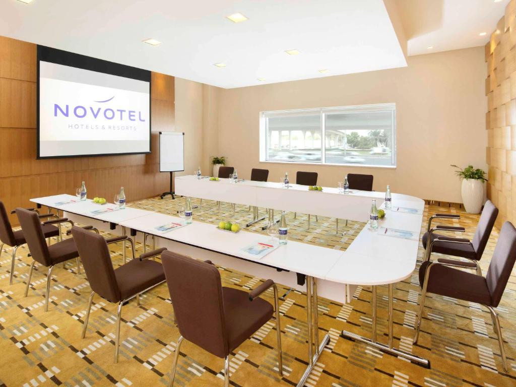 NOVOTEL DUBAI AL BARSHA фото 7