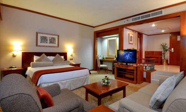 RAMADA BUR DUBAI фото 2