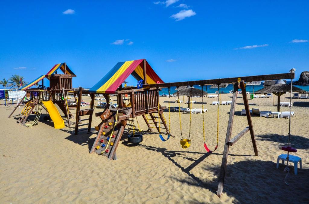 SANDY BEACH HOTEL & RESORT фото 4