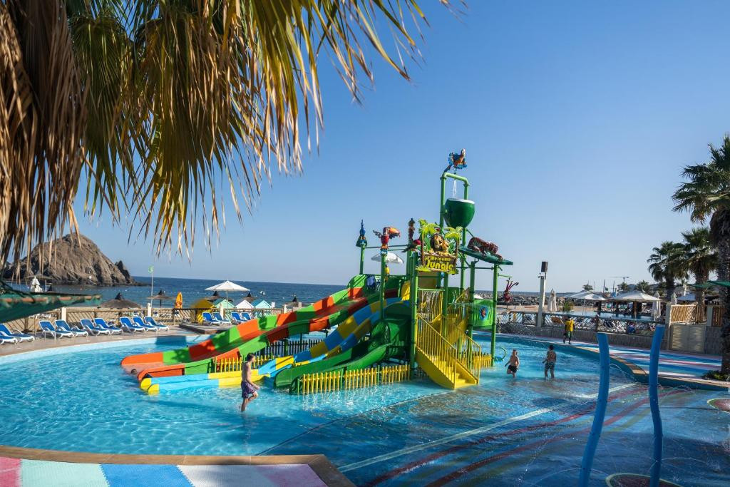 SANDY BEACH HOTEL & RESORT фото 6