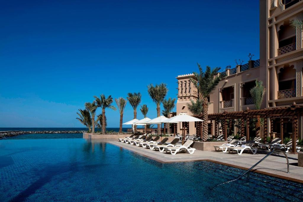 SHERATON SHARJAH BEACH RESORT & SPA