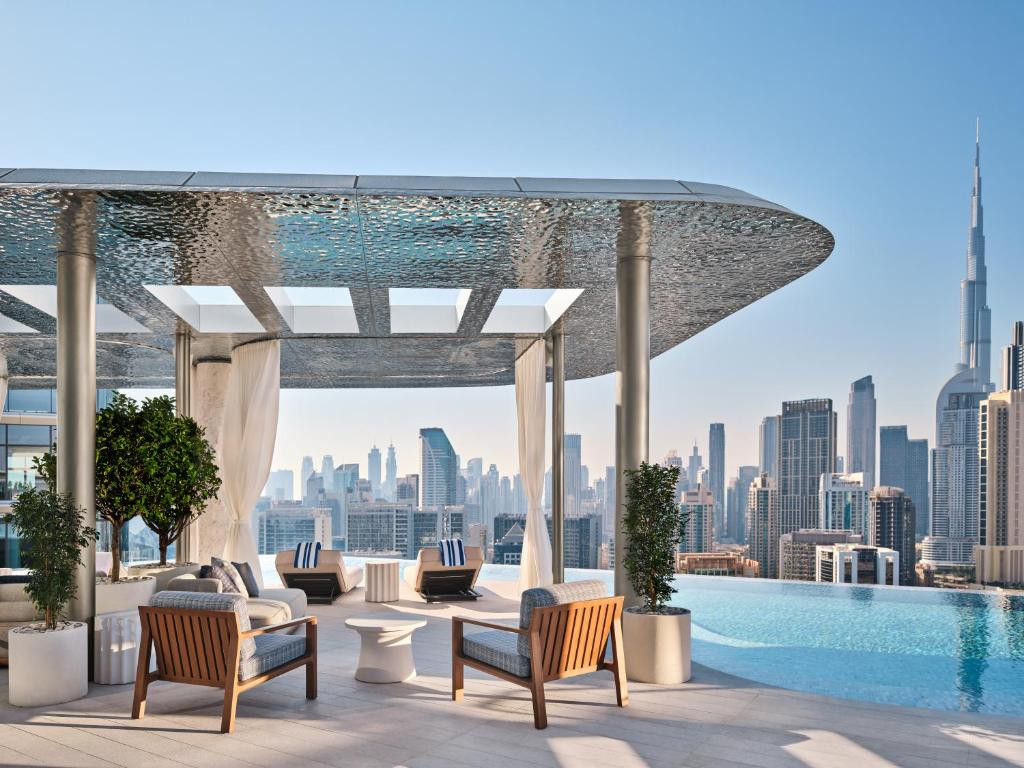 THE LANA DORCHESTER COLLECTION фото 4